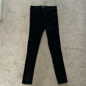 Black Abercrombie size 2S skinny jeans